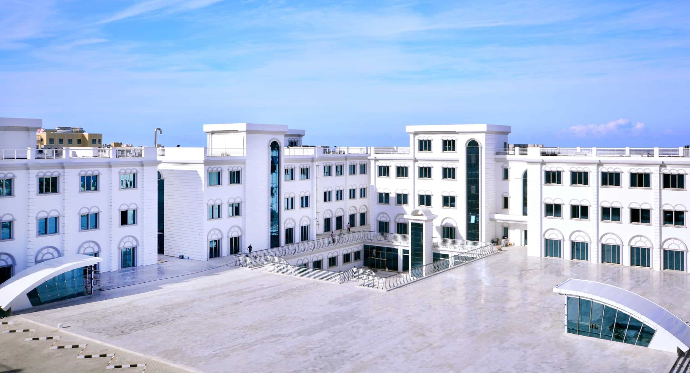 صور جامعة كيرينيا